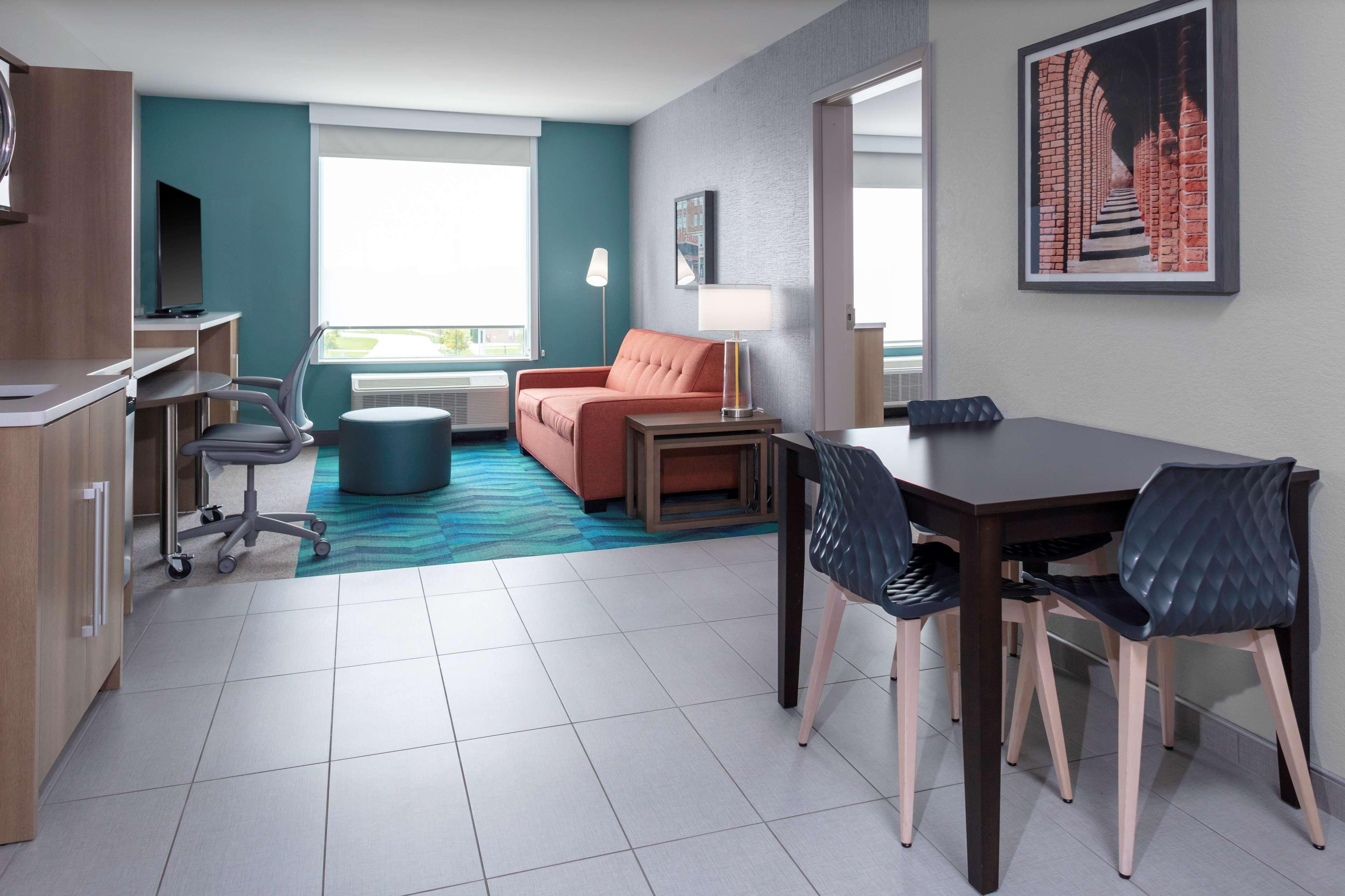 Home2 By Hilton Wayne North Hotel Sunnybrook Acres