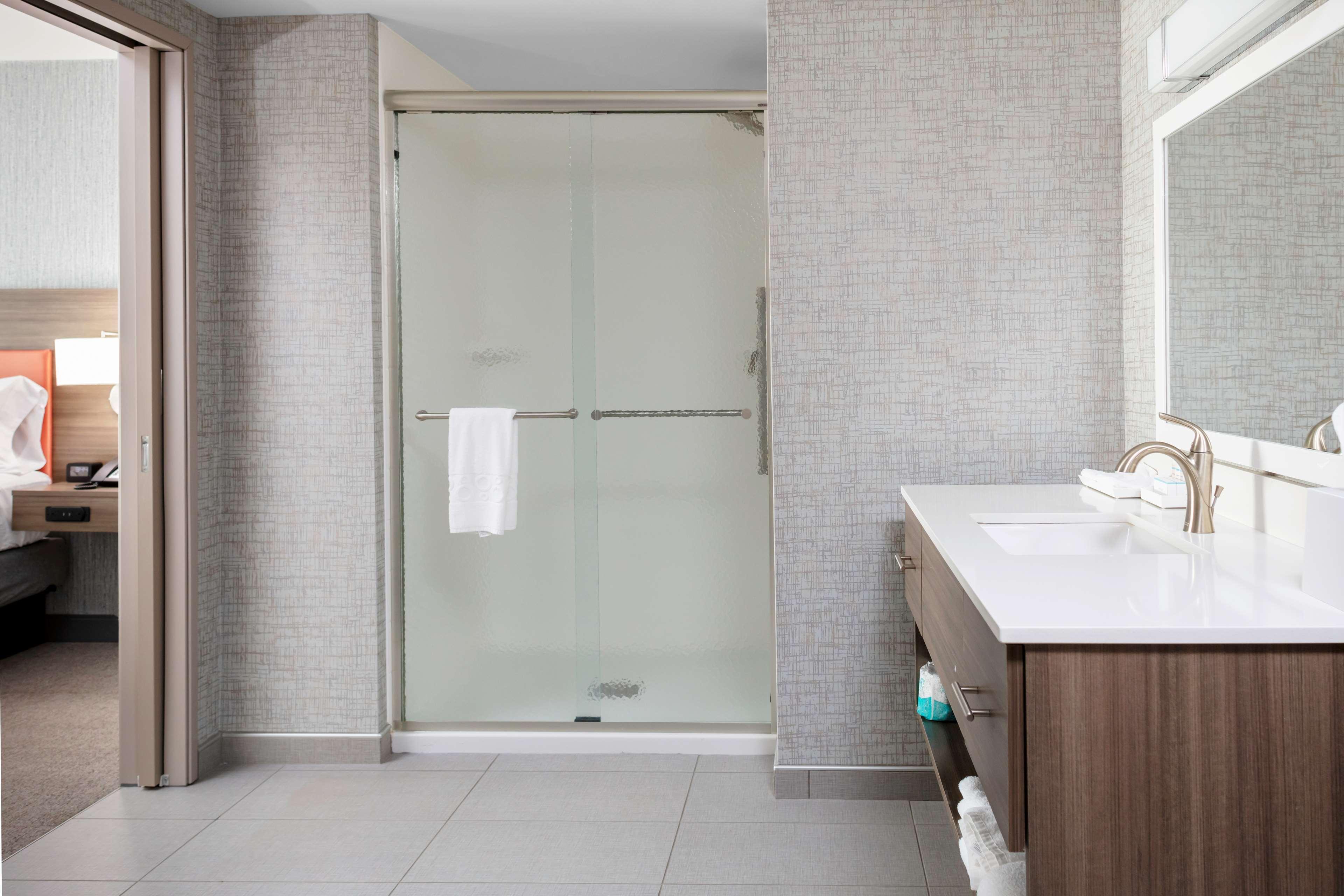 Home2 By Hilton Wayne North 3*