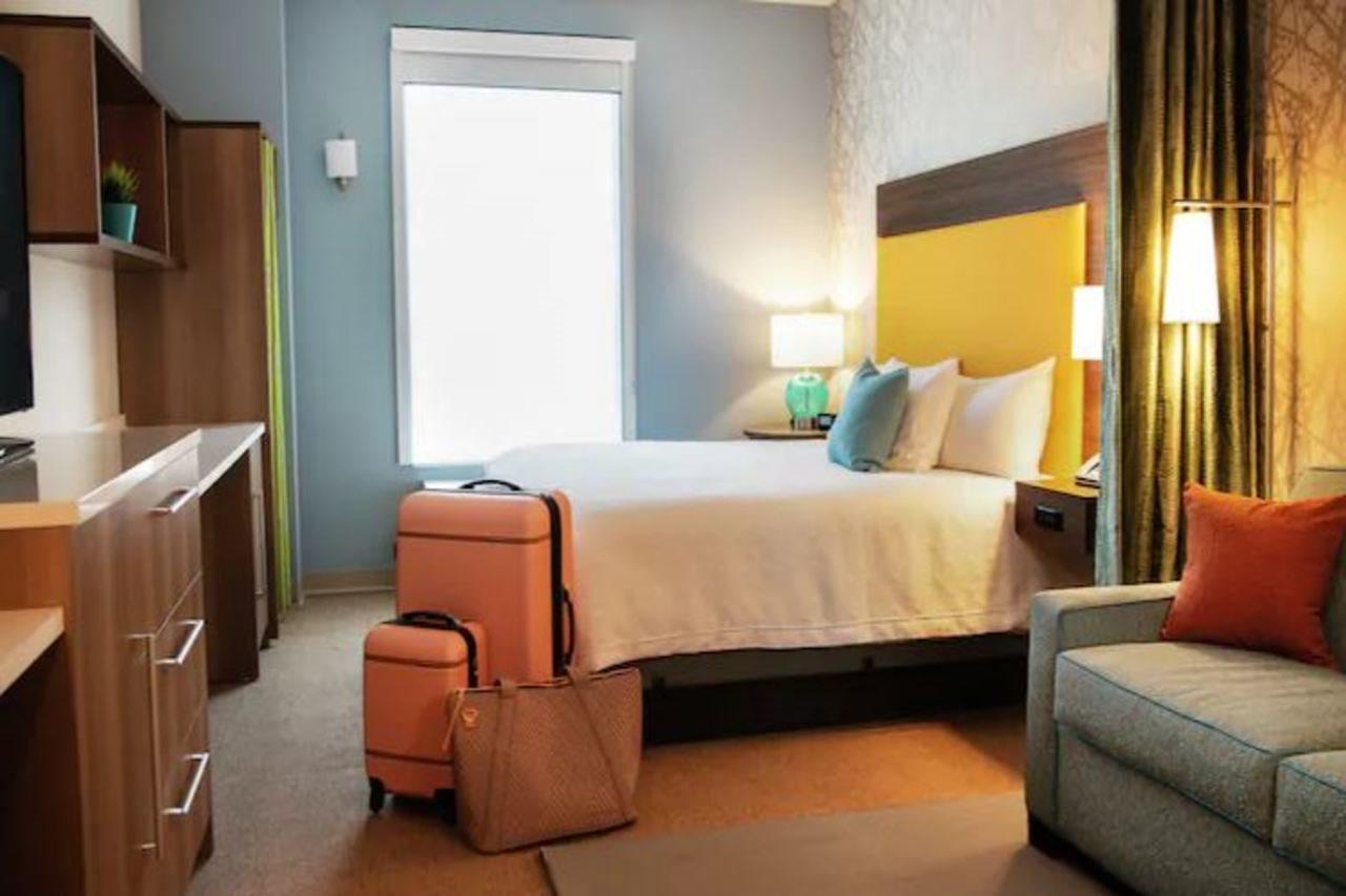 Hotel Home2 By Hilton Wayne North