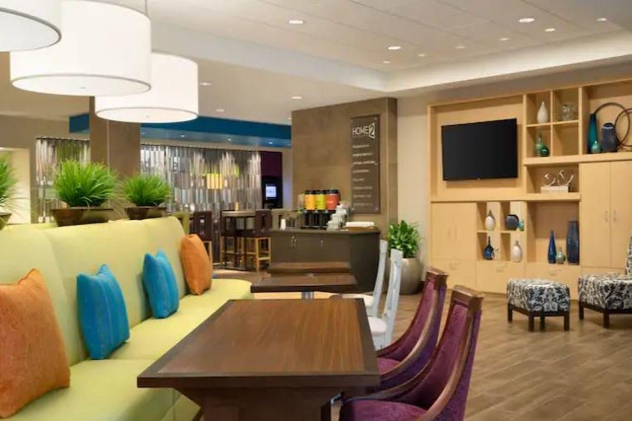 Hotel Home2 By Hilton Wayne North
